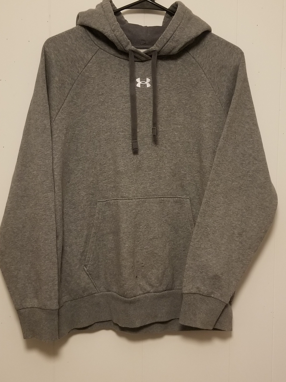 Under Armour Men's Gray Pullover Hoodie Size Medium